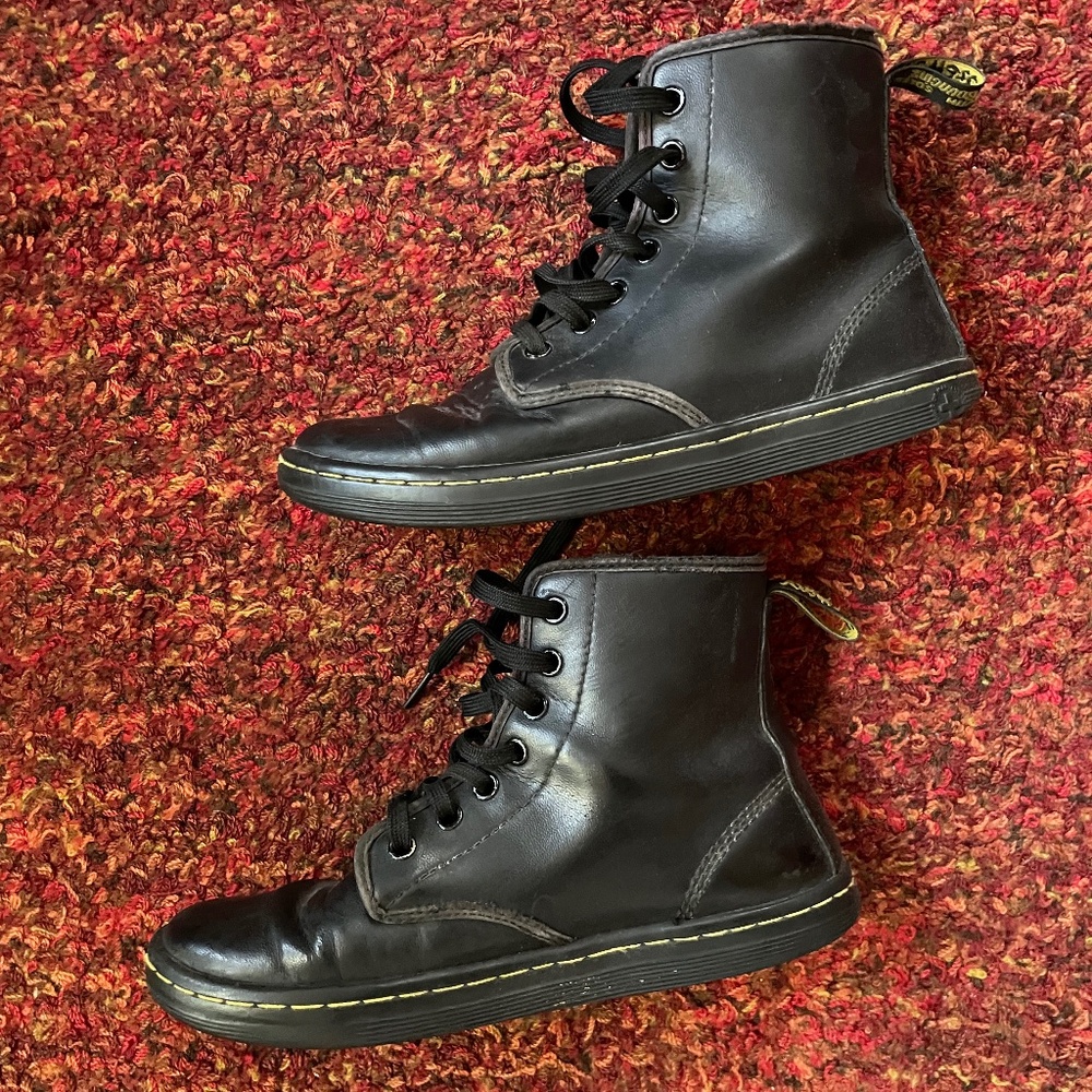 Dr. Martens - Picture 1 of 3